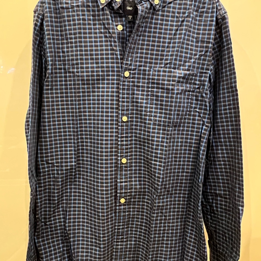 GAP Men's Navy and Light Blue Plaid Shirt